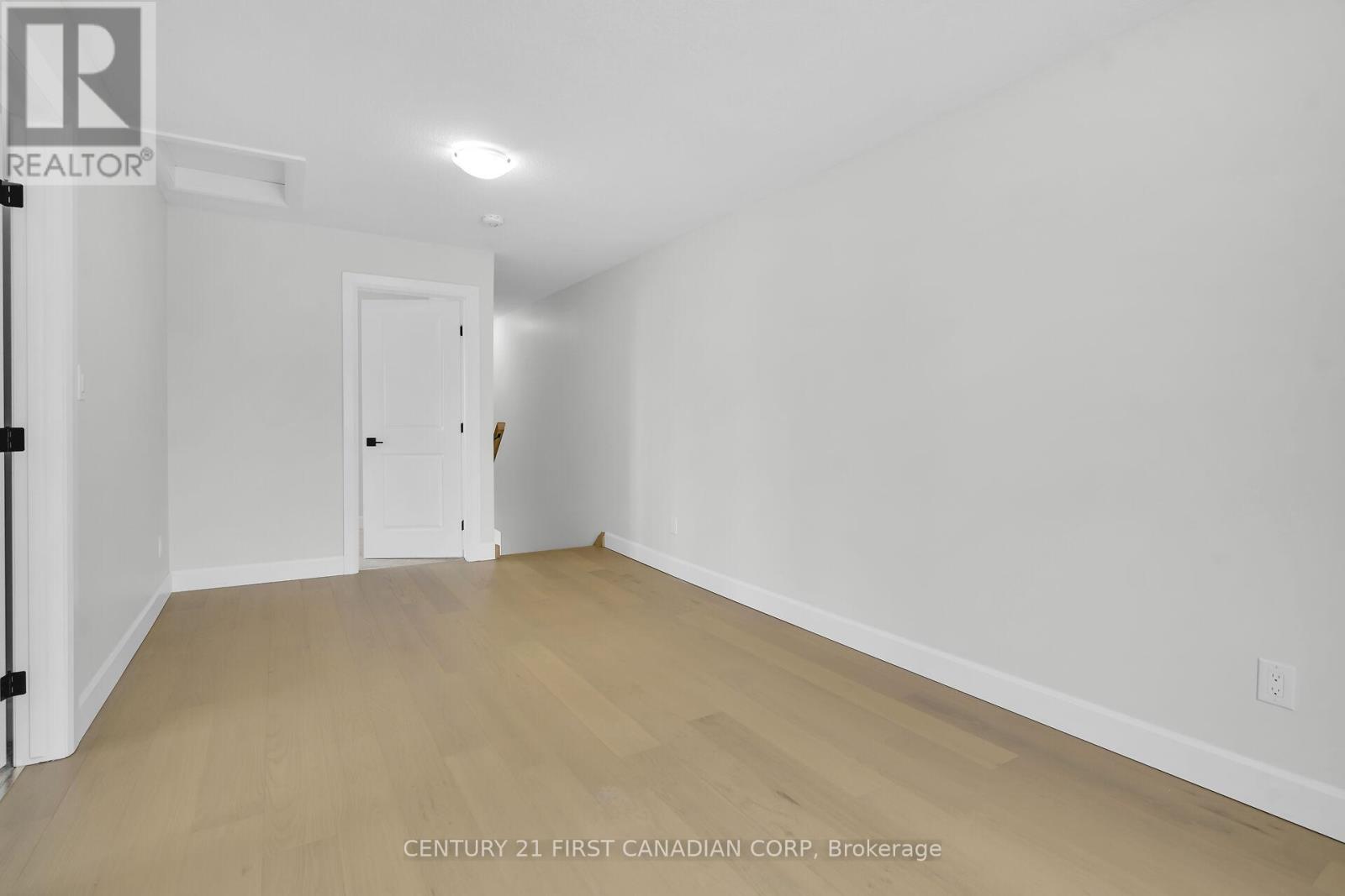 287a Nancy Street, Dutton/dunwich, Ontario  N0L 1J0 - Photo 26 - X12260336