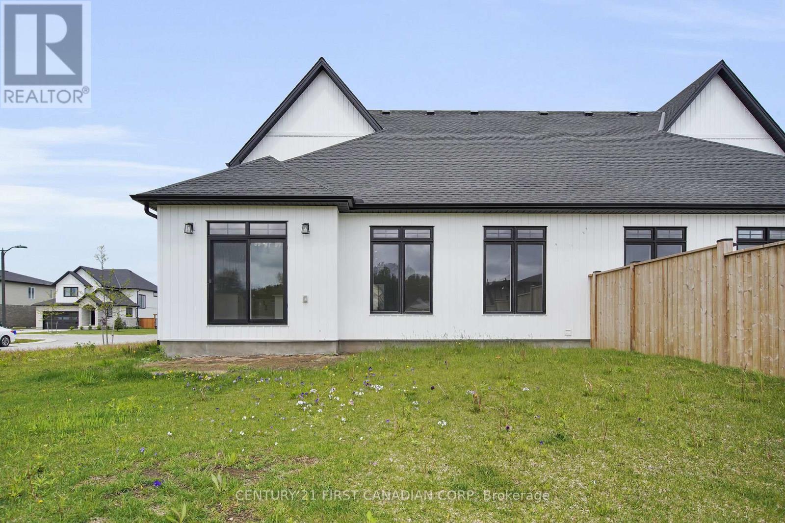 287a Nancy Street, Dutton/dunwich, Ontario  N0L 1J0 - Photo 37 - X12260336