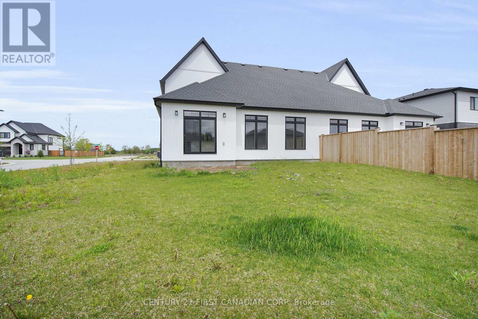 287a Nancy Street, Dutton/dunwich, Ontario  N0L 1J0 - Photo 38 - X12260336