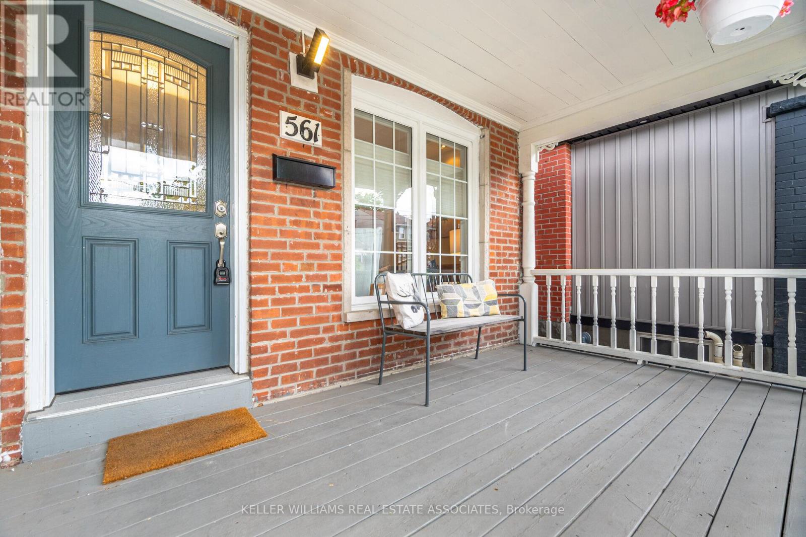 Property at 561 OAKWOOD AVENUE image 2