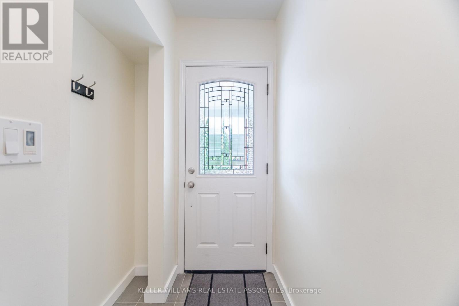 Property at 561 OAKWOOD AVENUE image 3