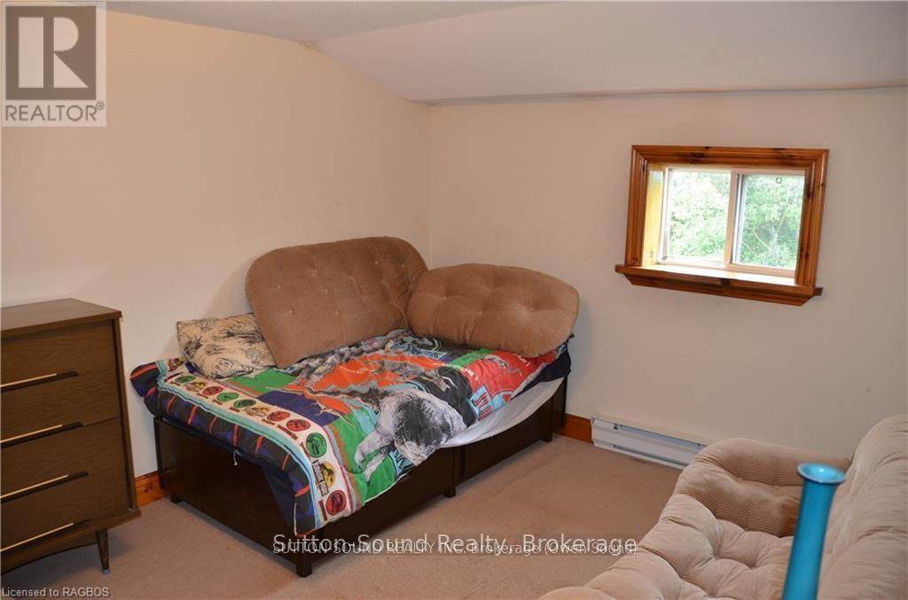 402432 Grey Road 4, West Grey, Ontario  N0H 1R0 - Photo 22 - X12260281
