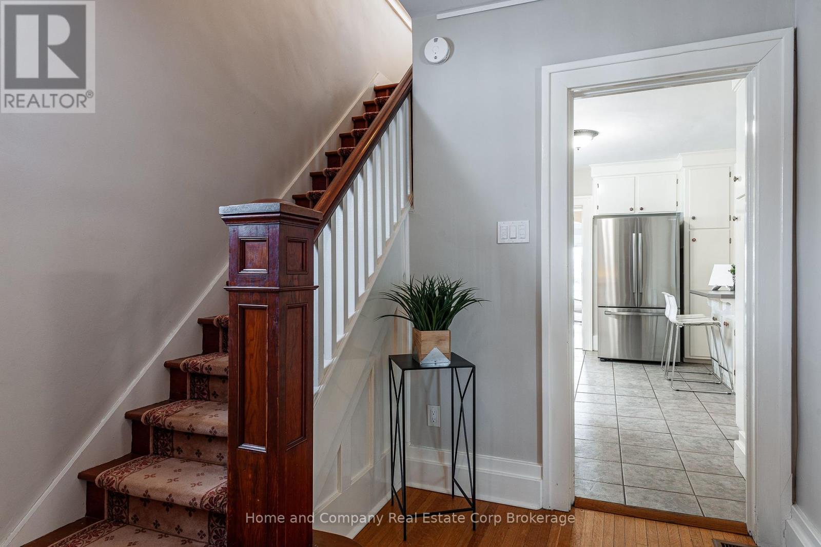 211 Douglas Street, Stratford, Ontario  N5A 5P8 - Photo 22 - X12260308