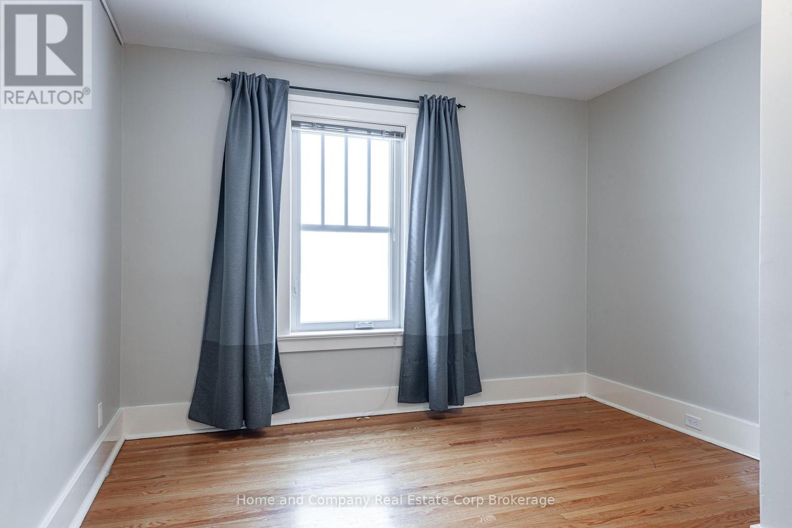 211 Douglas Street, Stratford, Ontario  N5A 5P8 - Photo 31 - X12260308