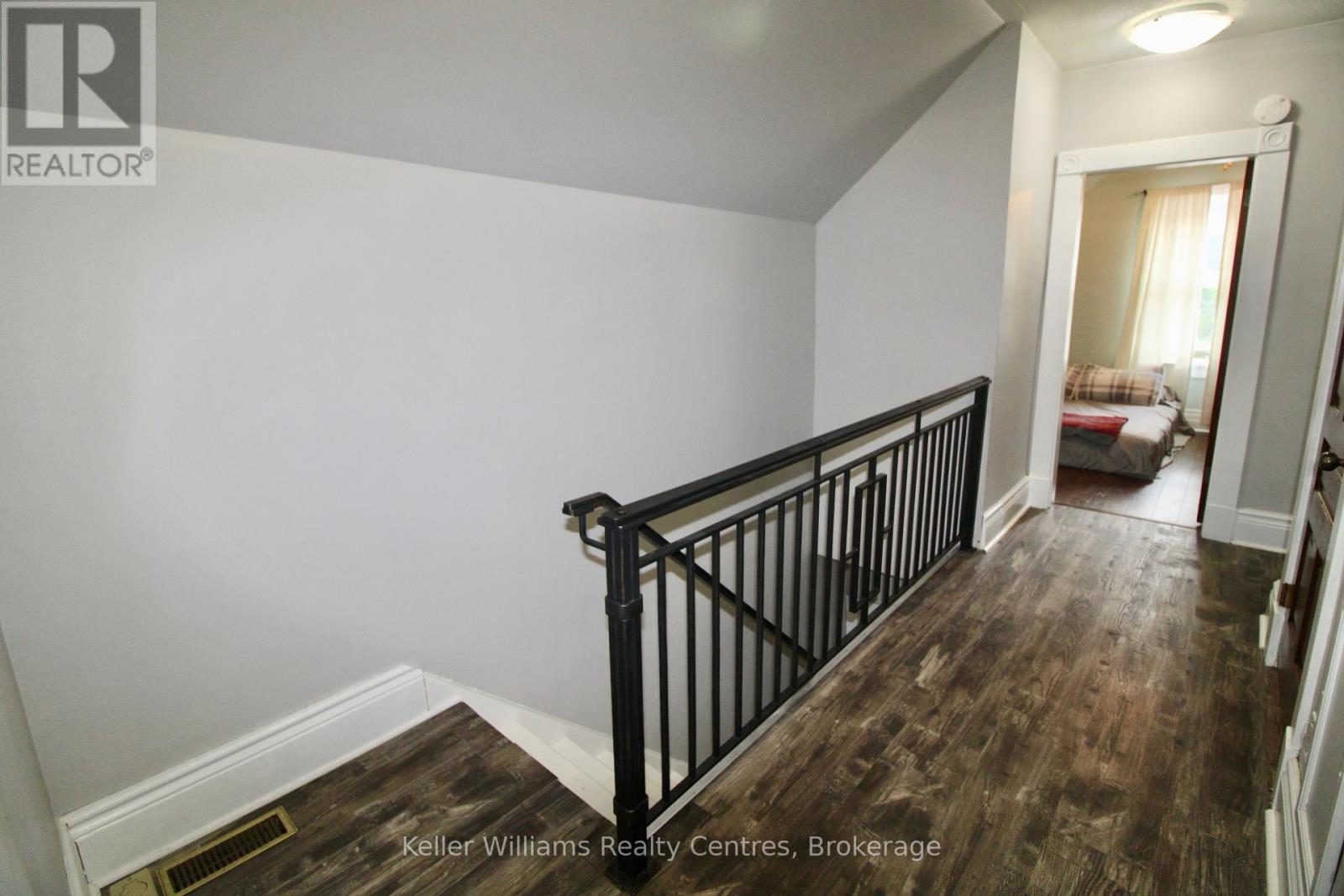 618 8th Avenue, Hanover, Ontario  N4N 2L3 - Photo 20 - X12260399