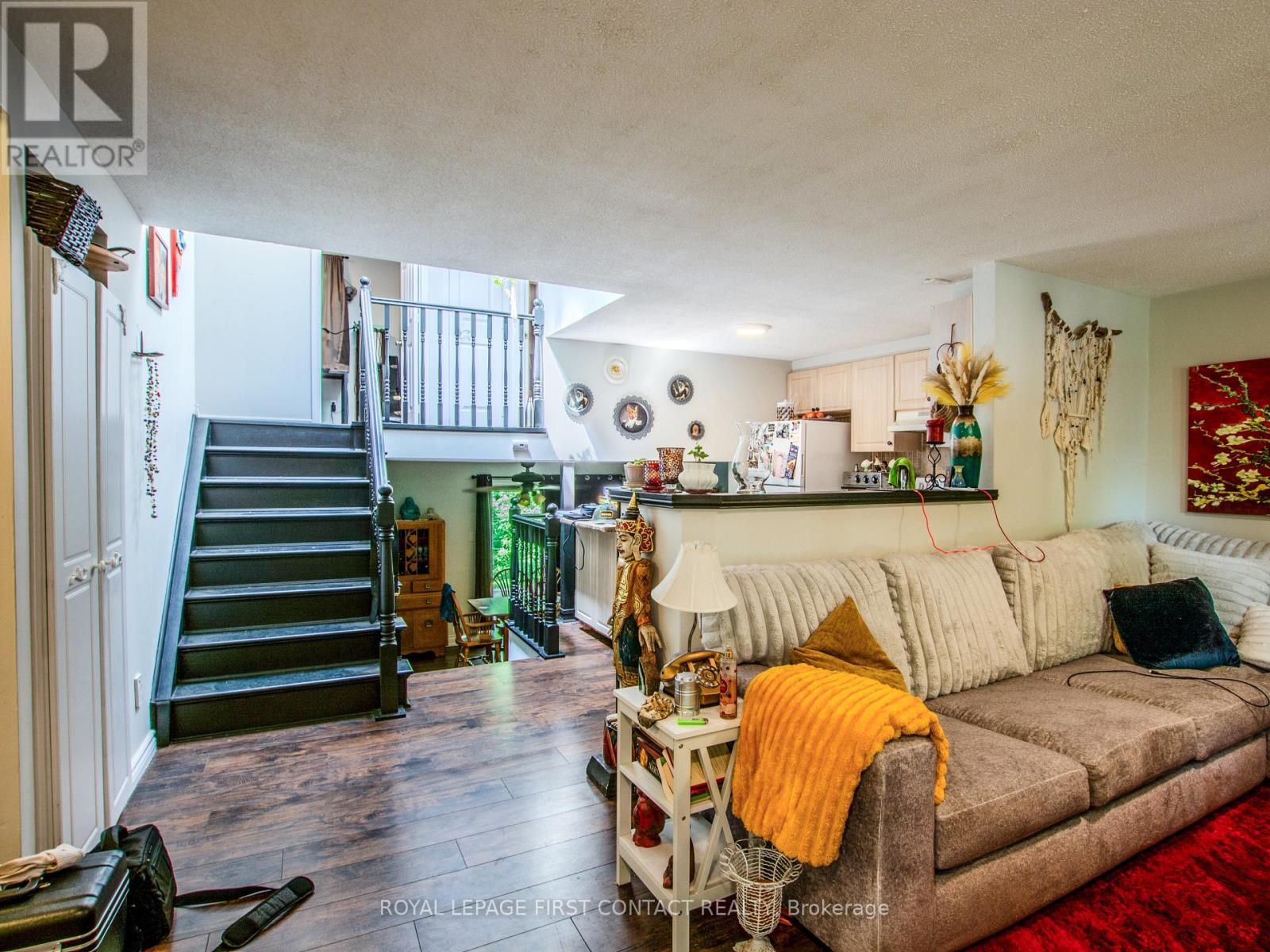 Property at 40 DORIS DRIVE image 3