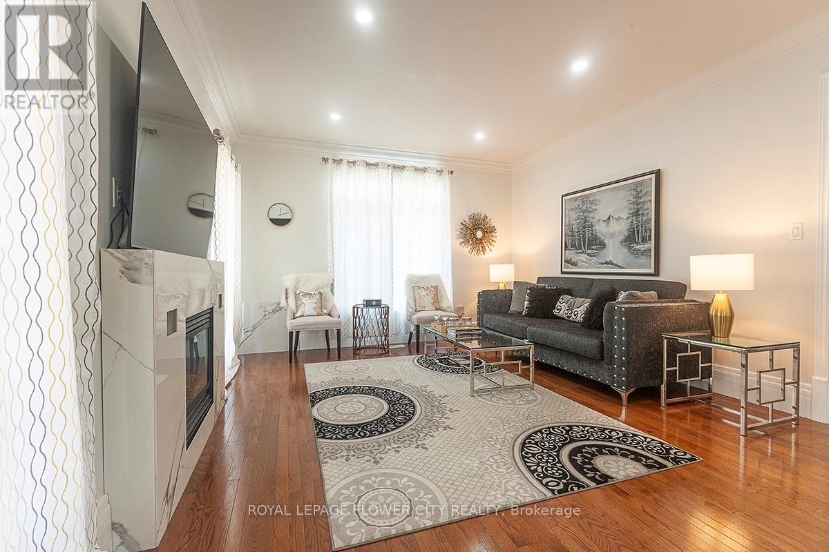 2 Yellow Avens Boulevard, Brampton, Ontario  L6R 0R5 - Photo 15 - W12260178