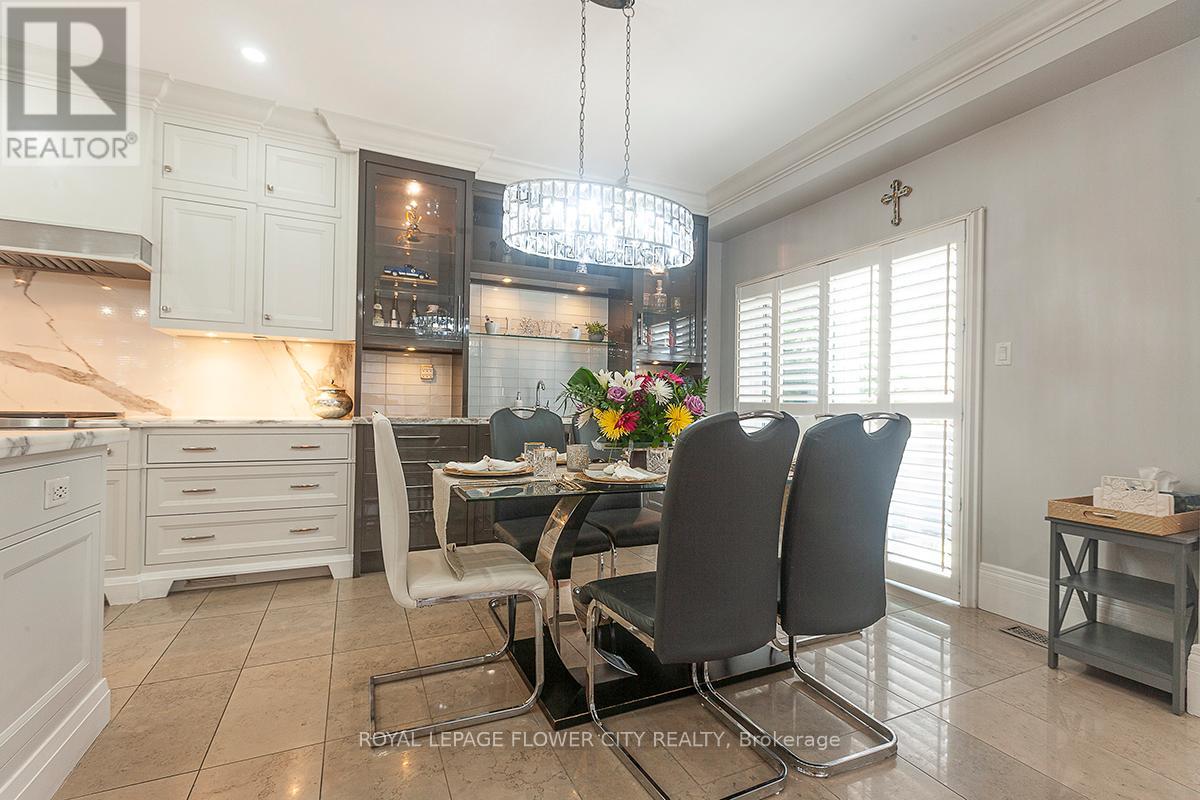 2 Yellow Avens Boulevard, Brampton, Ontario  L6R 0R5 - Photo 23 - W12260178