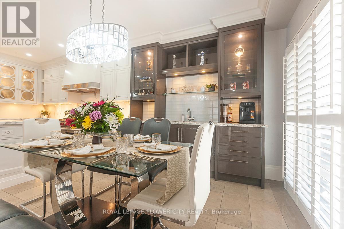 2 Yellow Avens Boulevard, Brampton, Ontario  L6R 0R5 - Photo 24 - W12260178