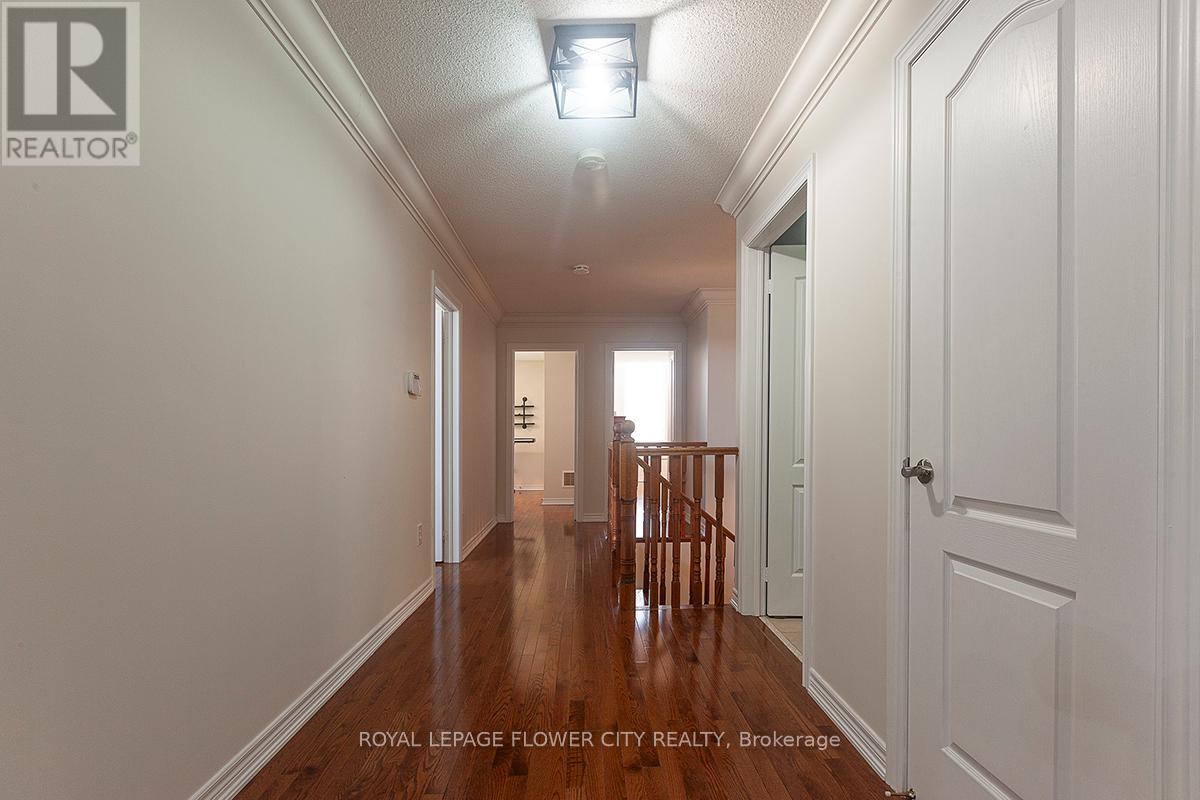 2 Yellow Avens Boulevard, Brampton, Ontario  L6R 0R5 - Photo 31 - W12260178