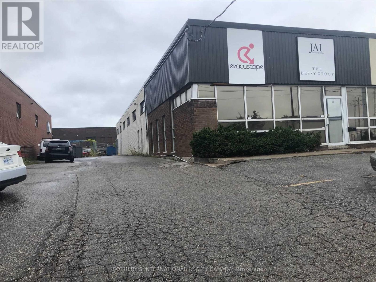 125 BRISBANE ROAD, Toronto, Ontario