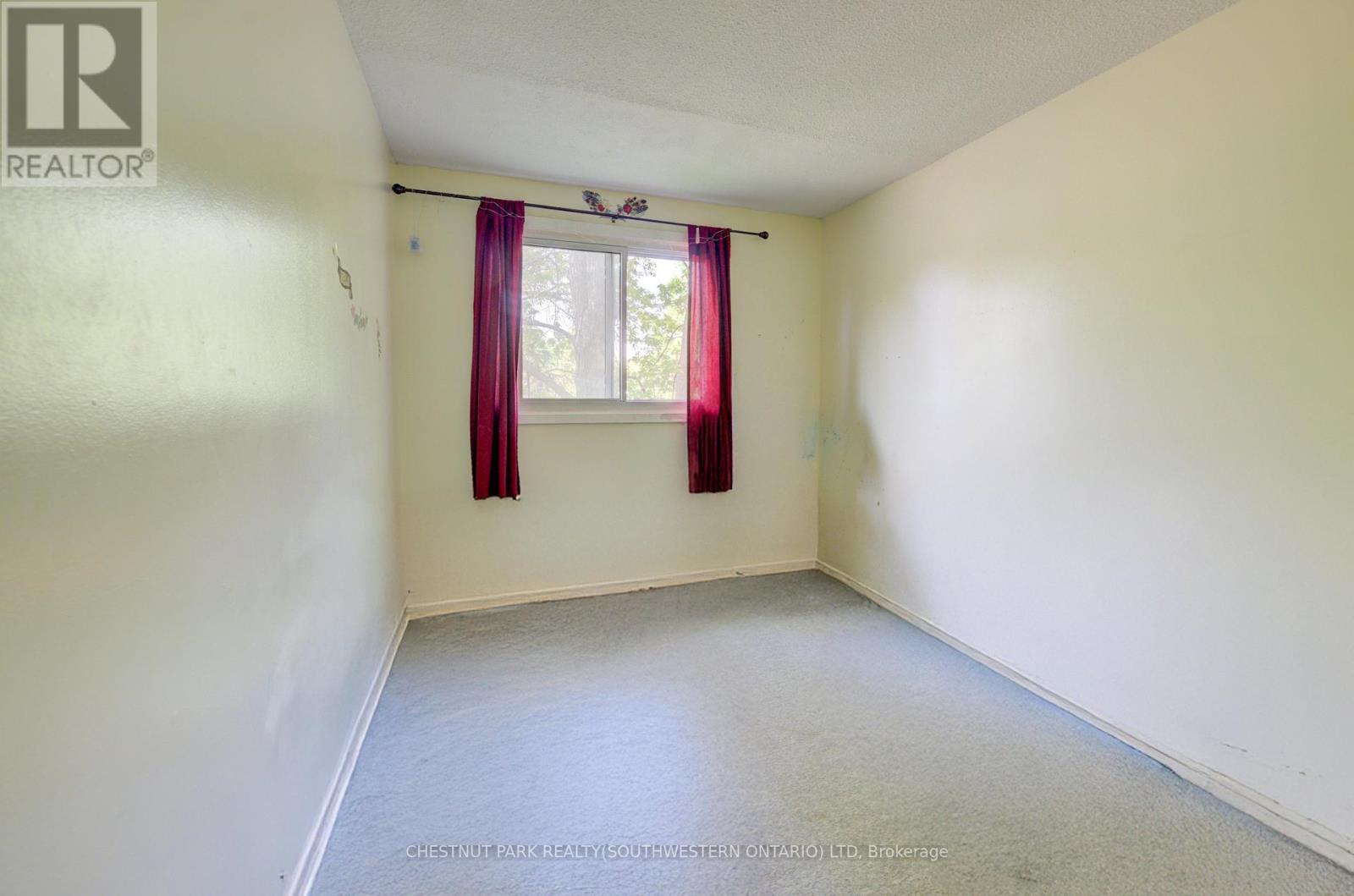 Property at B - 28 AMOS AVENUE E image 5