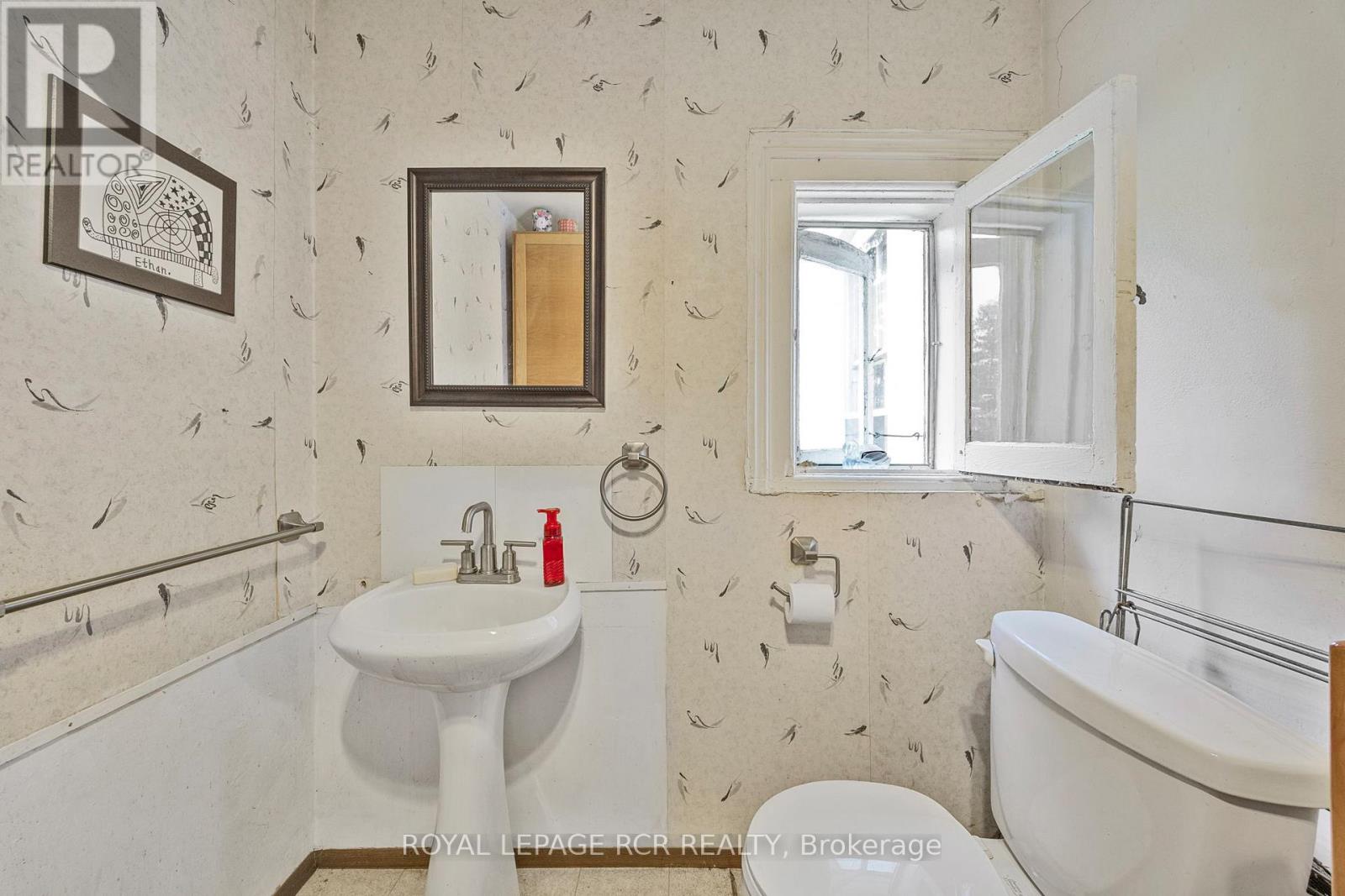 5616 County Rd 15, Adjala-Tosorontio, Ontario  L9R 1V3 - Photo 6 - N12260339