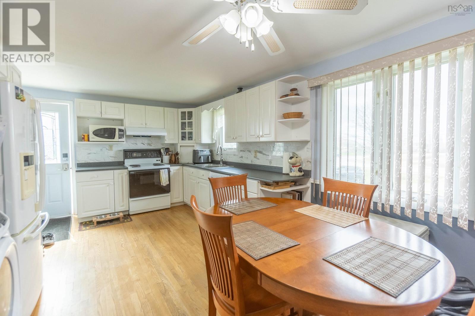 319 Willow Street, East Amherst, Nova Scotia  B4H 3Y3 - Photo 12 - 202509495