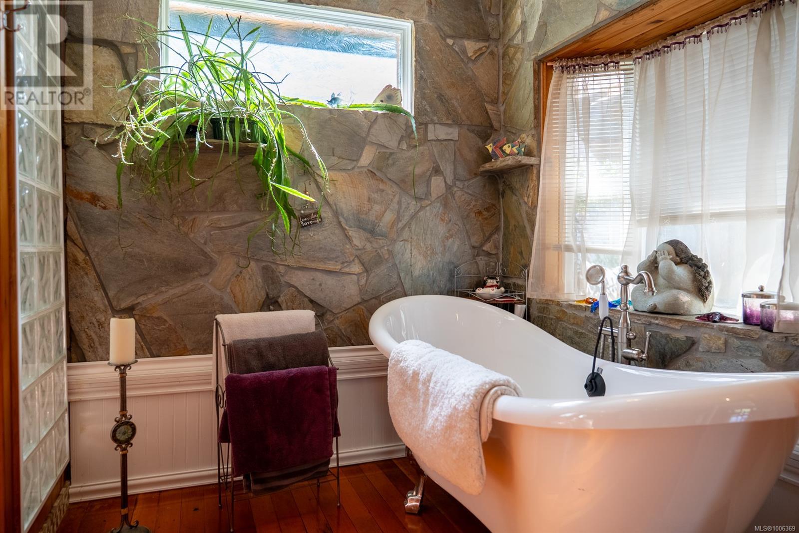 Property at 1616 Schooner Way image 5