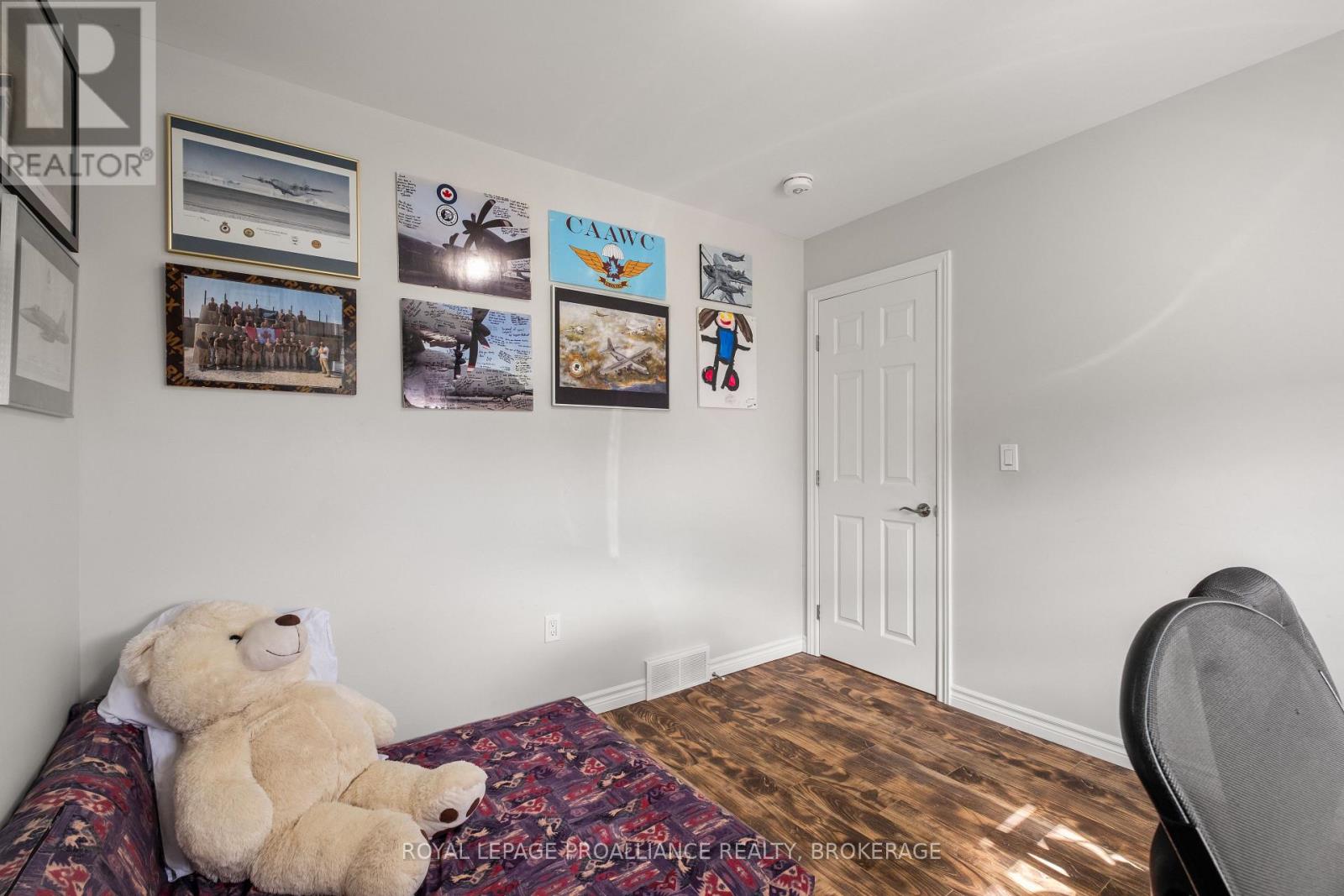 16 Park Crescent, Loyalist, Ontario  K7N 0C2 - Photo 30 - X12260492