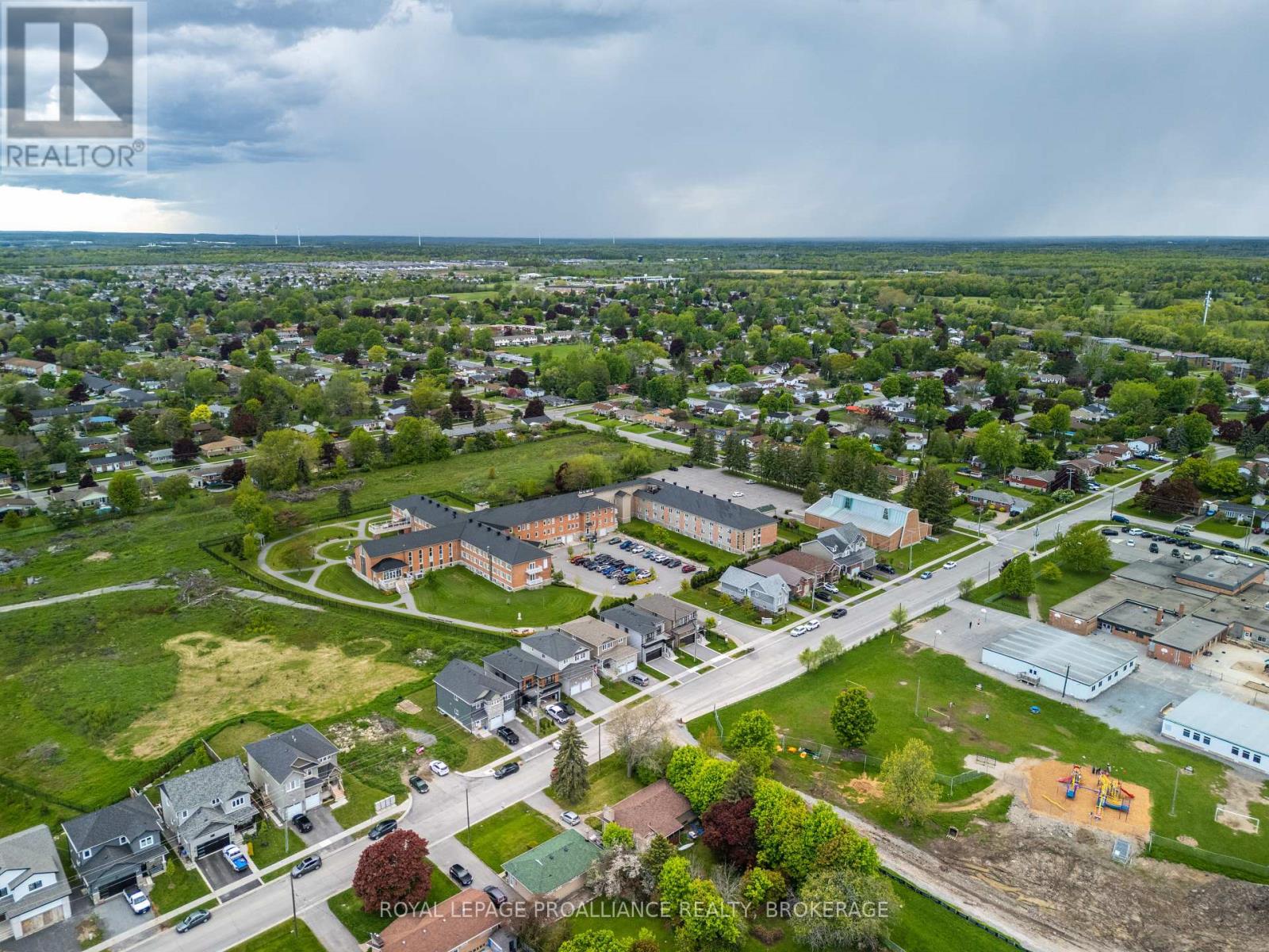 16 Park Crescent, Loyalist, Ontario  K7N 0C2 - Photo 38 - X12260492