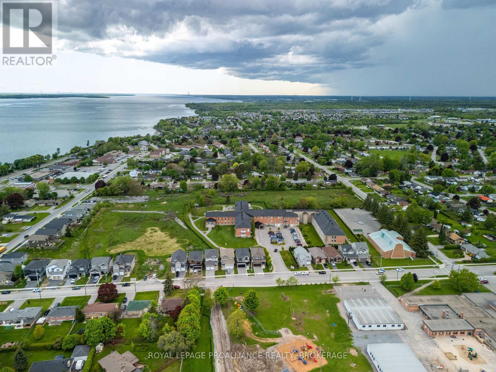 16 Park Crescent, Loyalist, Ontario  K7N 0C2 - Photo 39 - X12260492