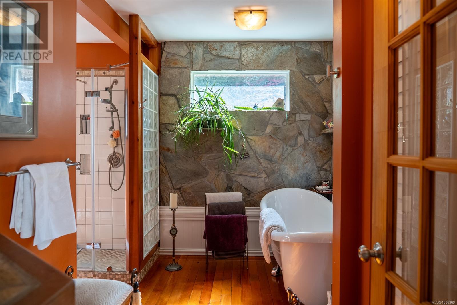 Property at 1616 Schooner Way image 4