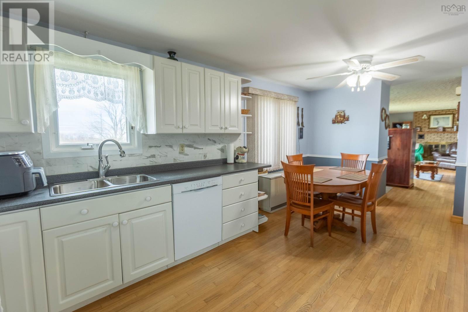 319 Willow Street, East Amherst, Nova Scotia  B4H 3Y3 - Photo 10 - 202509495