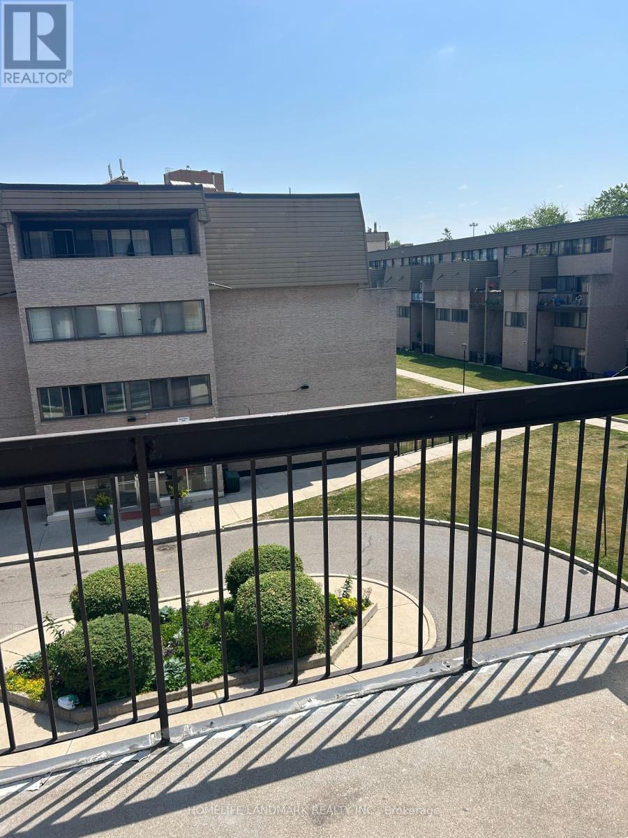 Property at 284 - 2095 ROCHE COURT image 4