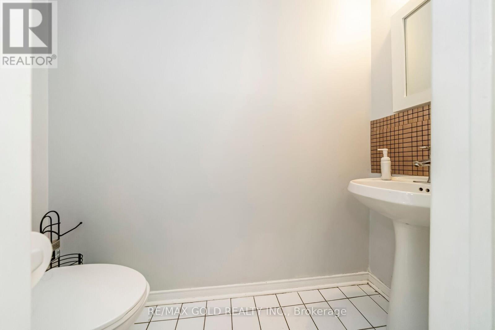 67 Sal Circle, Brampton, Ontario  L6R 1H6 - Photo 20 - W12260416