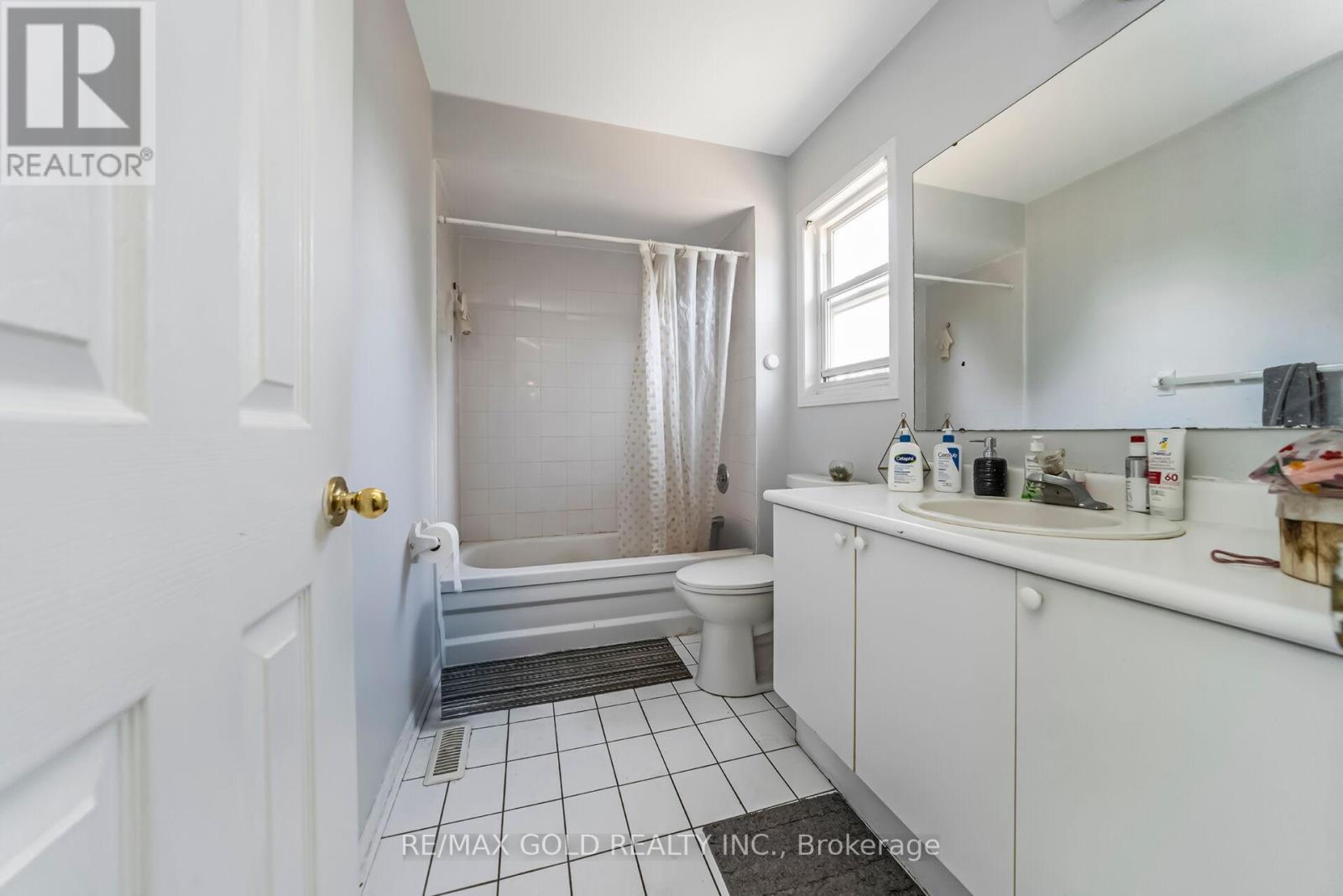 67 Sal Circle, Brampton, Ontario  L6R 1H6 - Photo 24 - W12260416