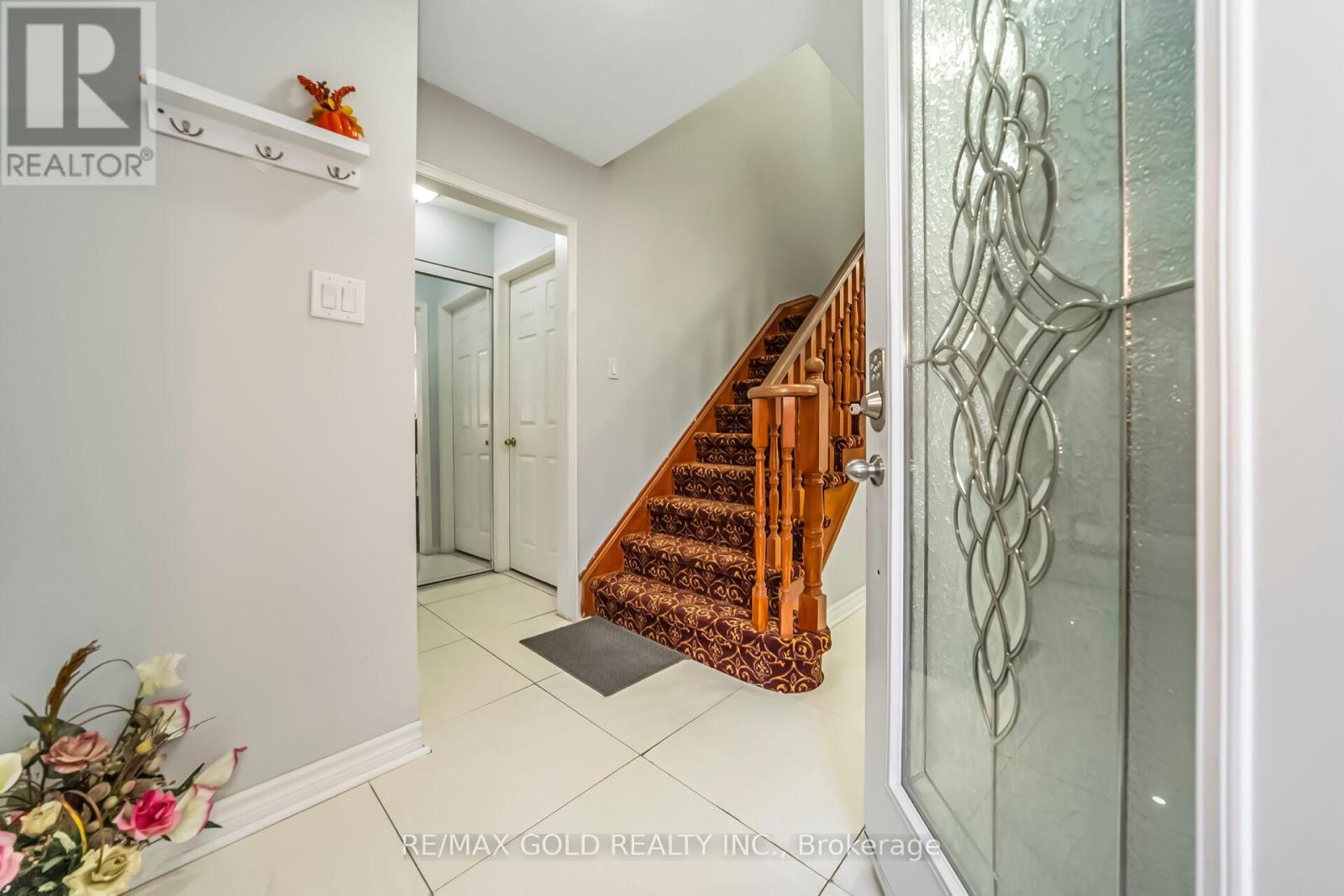 Property at 67 SAL CIRCLE image 5