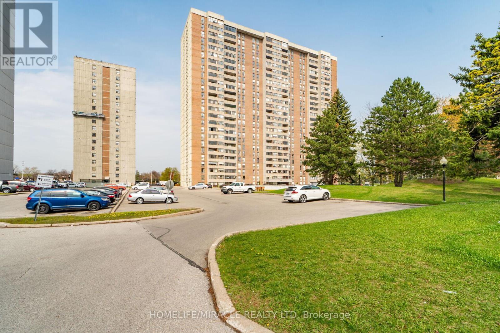 Property at 206 - 18 KNIGHTSBRIDGE ROAD image 2