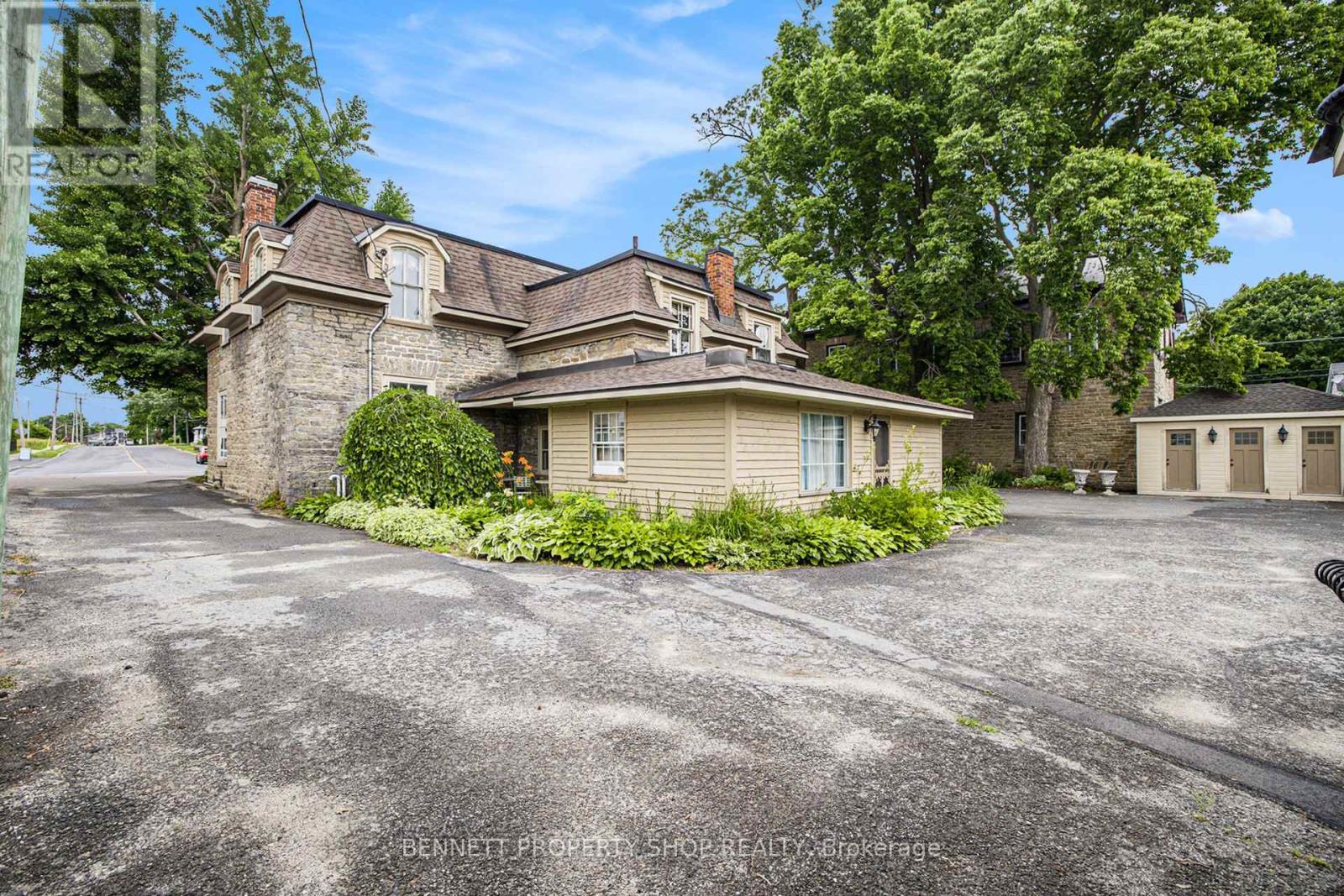 233 Bridge Street, Carleton Place, Ontario  K7C 3H2 - Photo 27 - X12256487