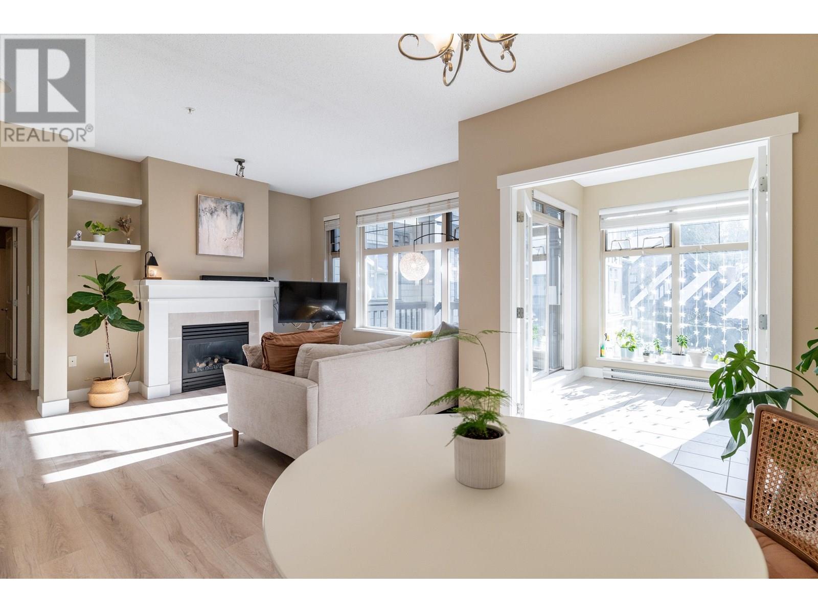 301 4885 VALLEY DRIVE, vancouver, British Columbia V6J5M7
