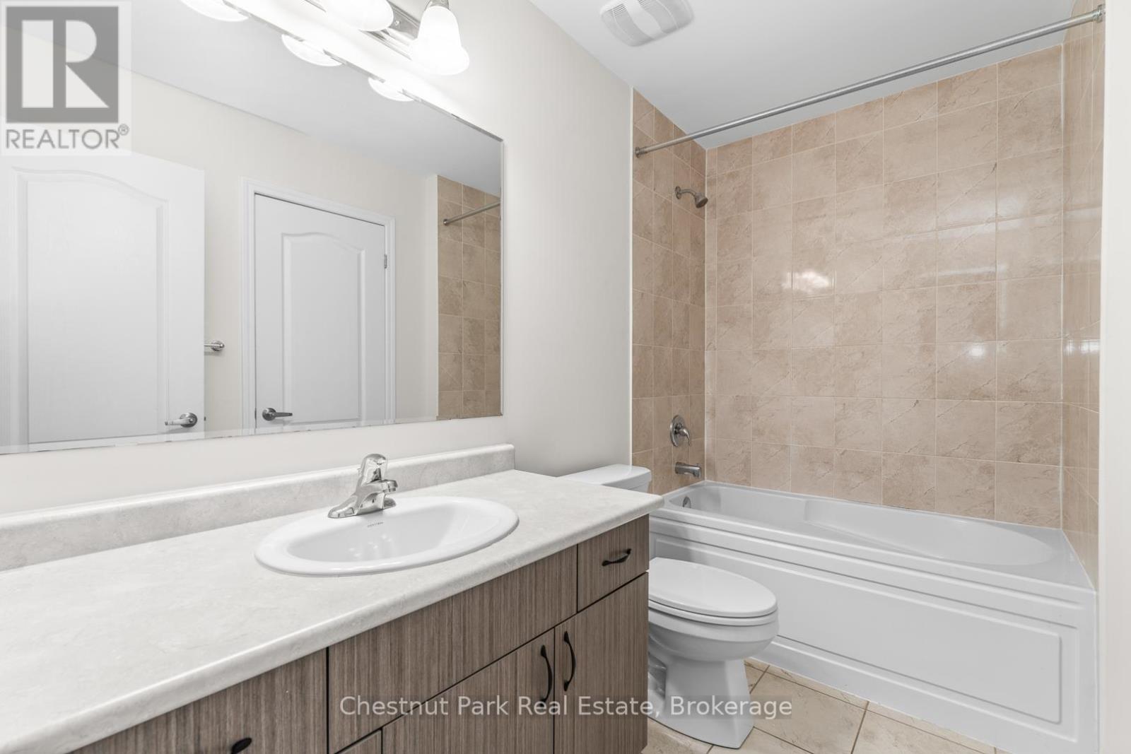 25 Hunter Place, Bracebridge, Ontario  P1L 0E1 - Photo 18 - X12260457