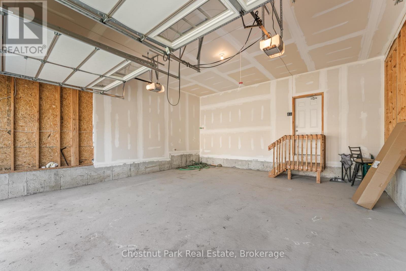 25 Hunter Place, Bracebridge, Ontario  P1L 0E1 - Photo 22 - X12260457