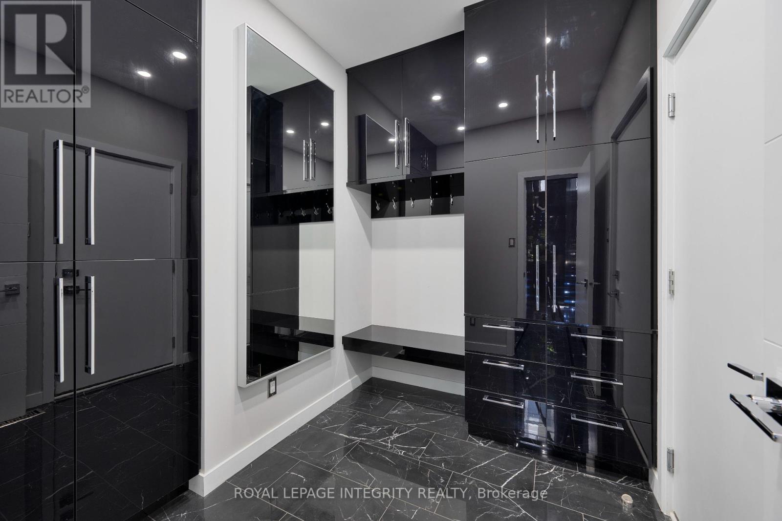 Property at 232 CONDADO CRESCENT image 5