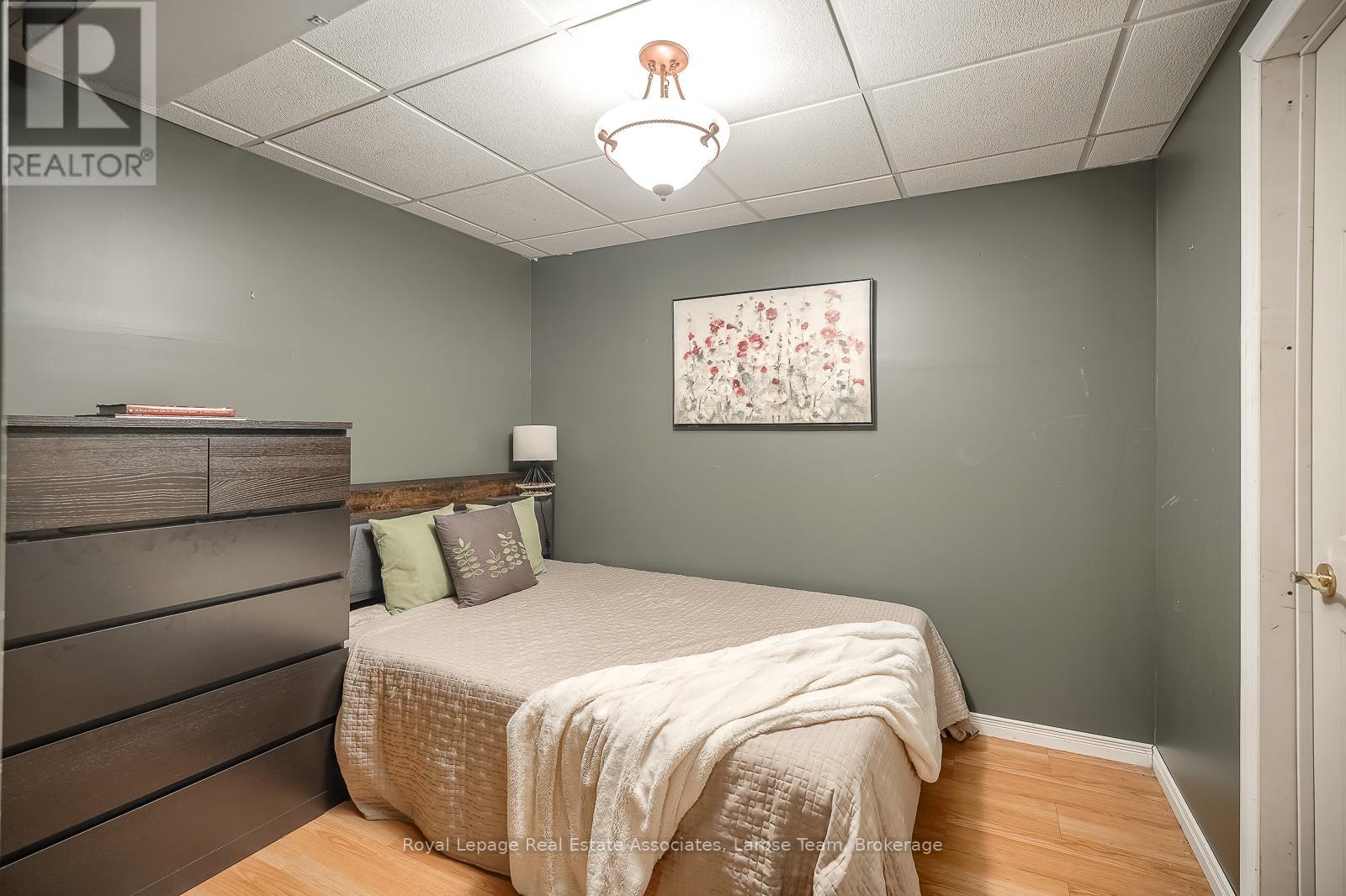 6945 Gracefield Drive, Mississauga, Ontario  L5N 6T9 - Photo 30 - W12201953