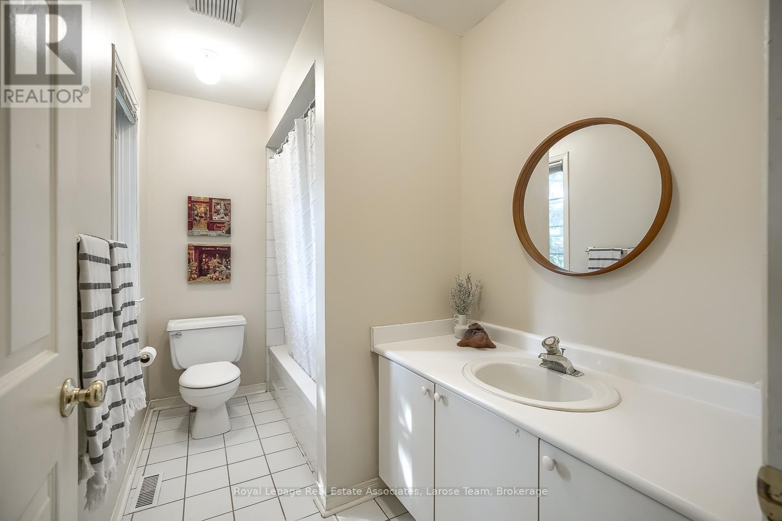 6945 Gracefield Drive, Mississauga, Ontario  L5N 6T9 - Photo 27 - W12201953