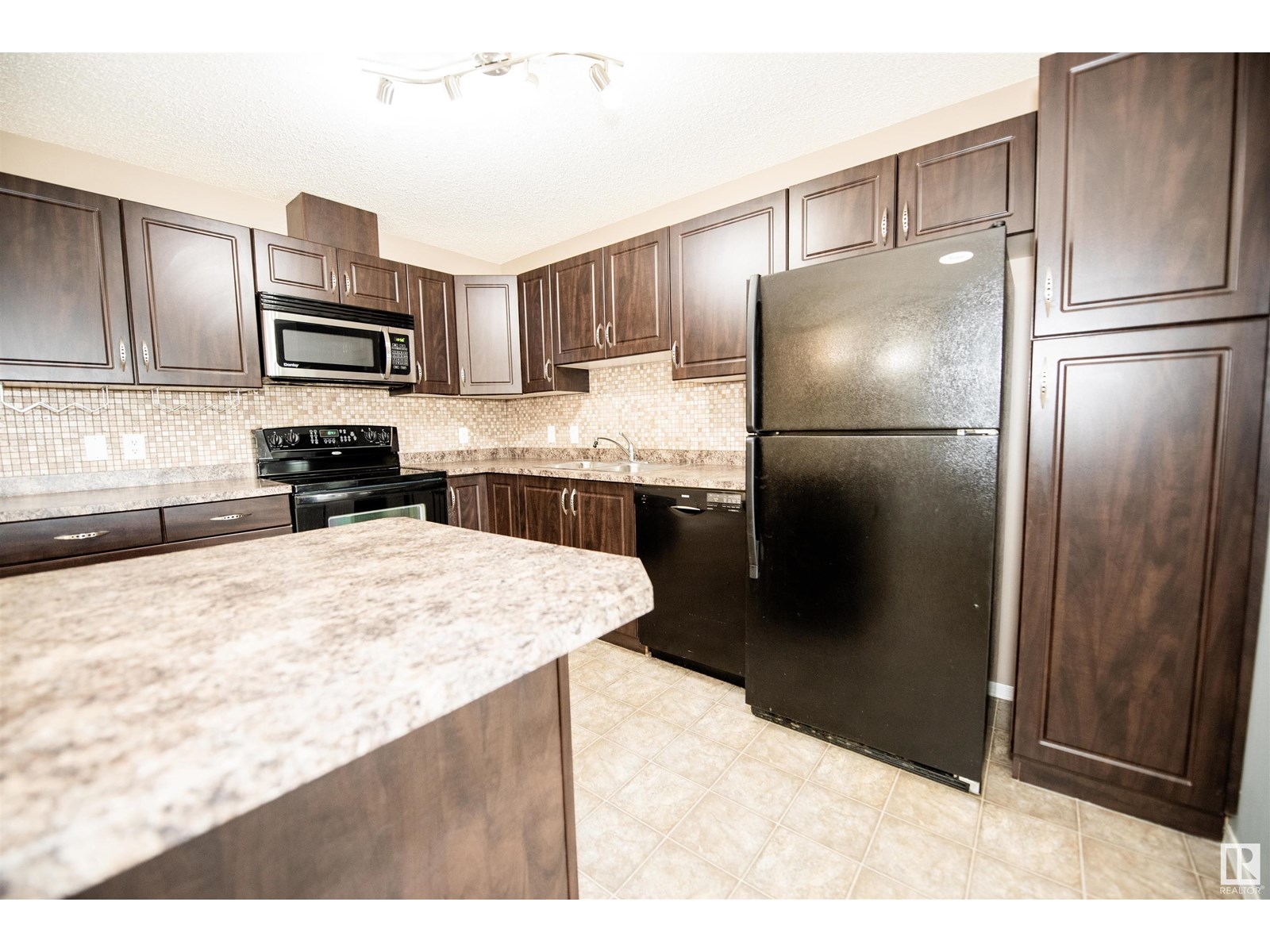 Property at #209 16035 132 ST NW image 1