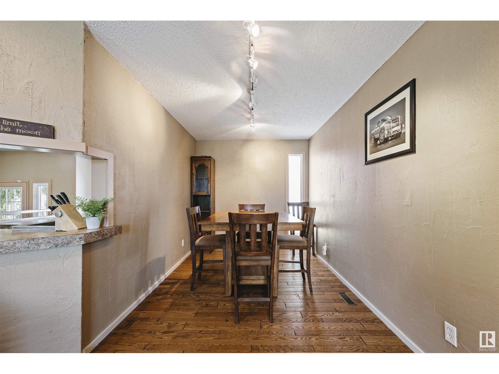 Property at 4415 54 AV image 5