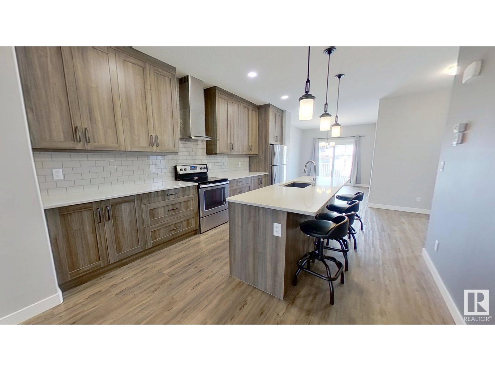 Property at 8540 89 ST NW image 3