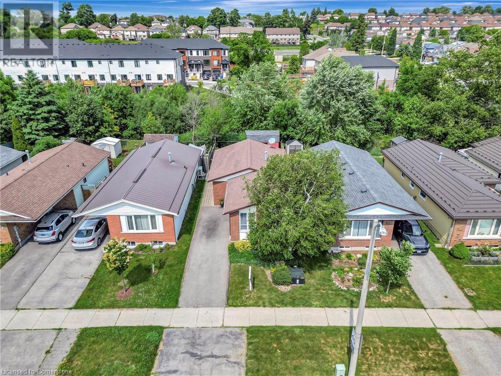 Property at 233 AUDEN Road image 2
