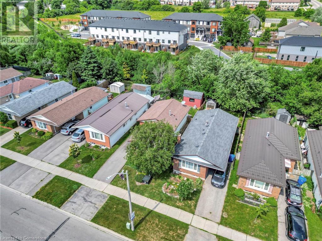 Property at 233 AUDEN Road image 3
