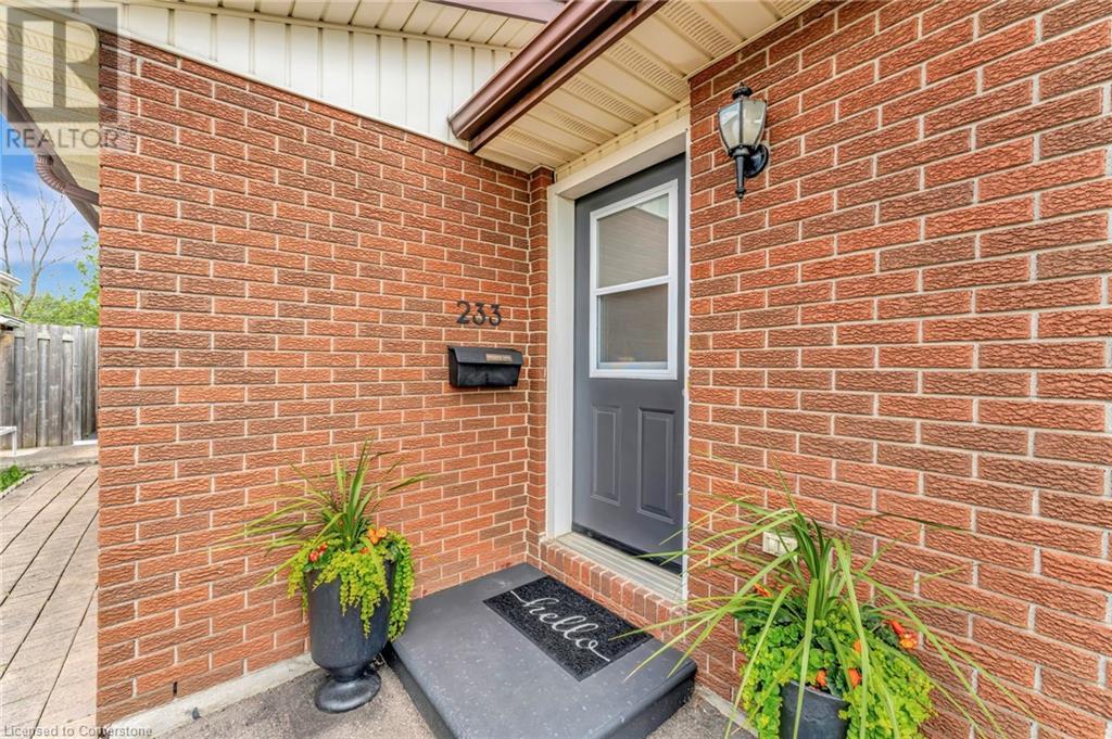 Property at 233 AUDEN Road image 4