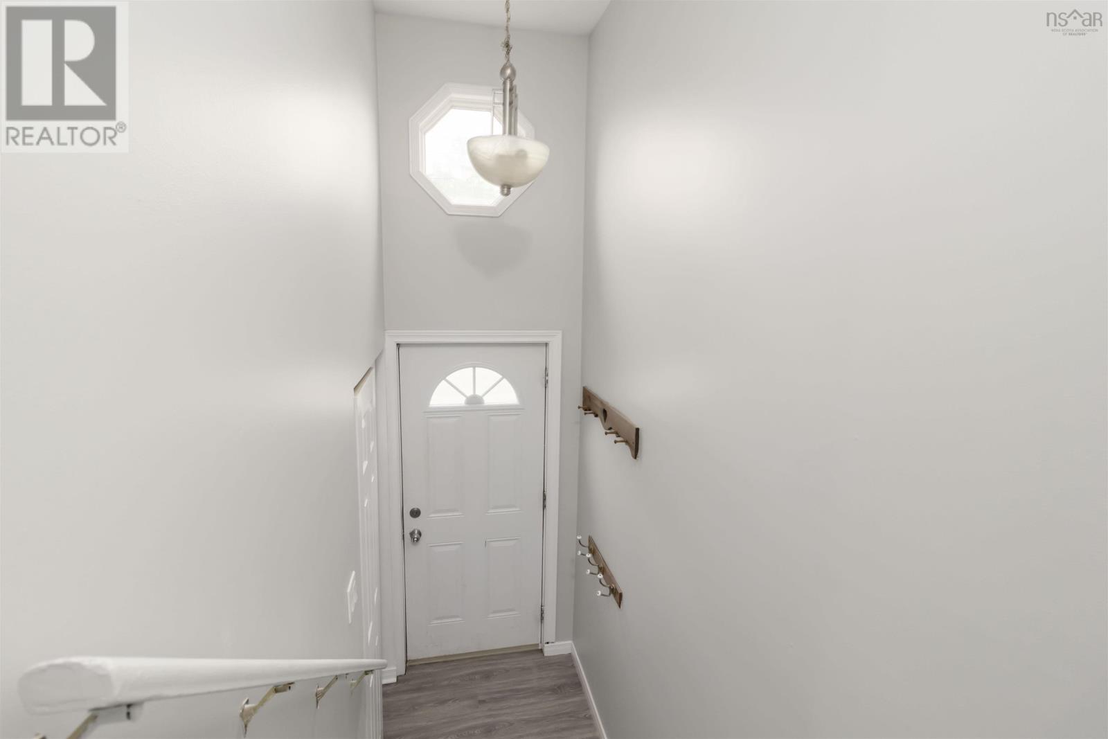Property at 7 Judy Anne Court image 4