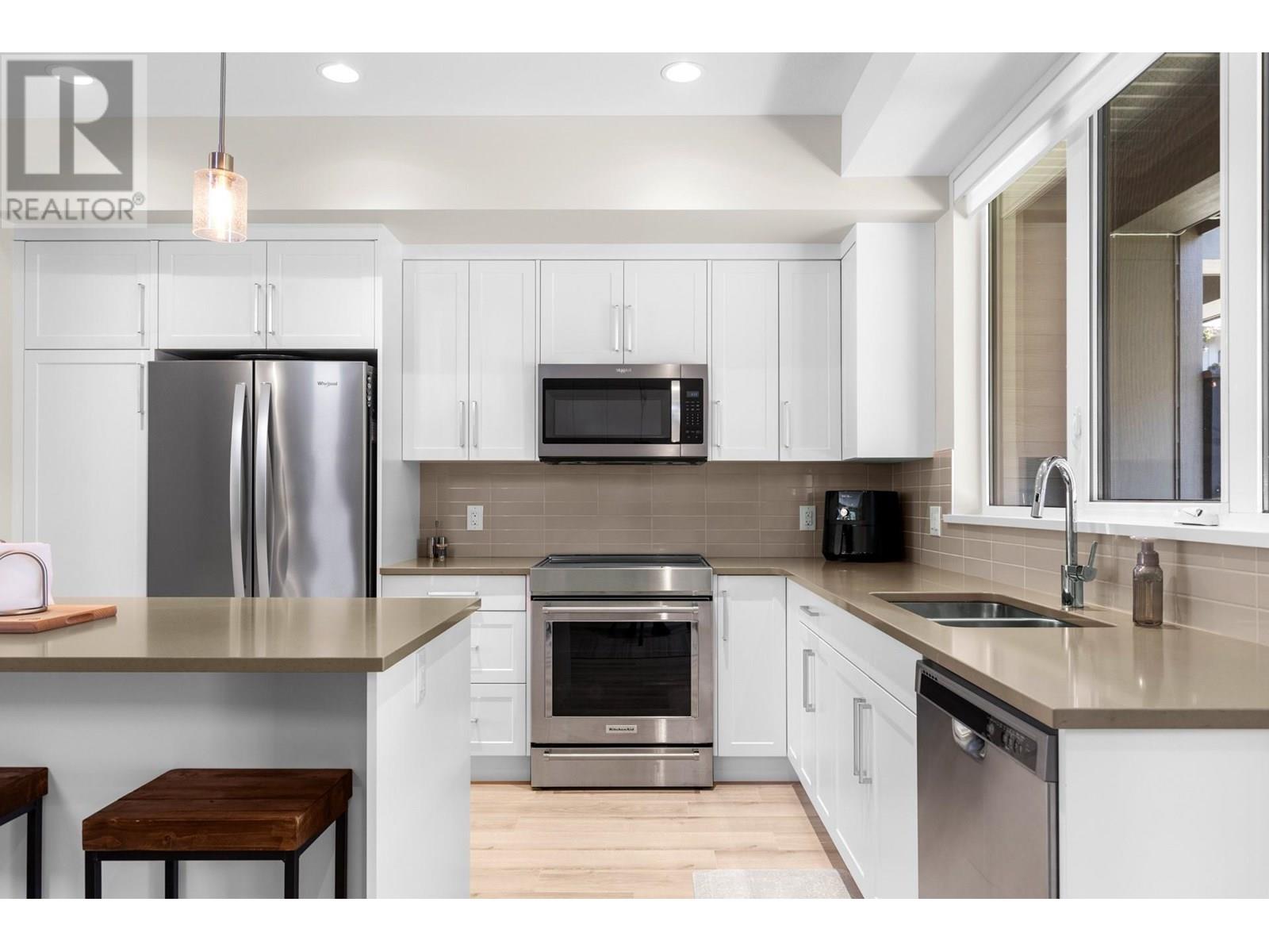 Property at 12798 Lake Hill Drive Unit# 60 image 5
