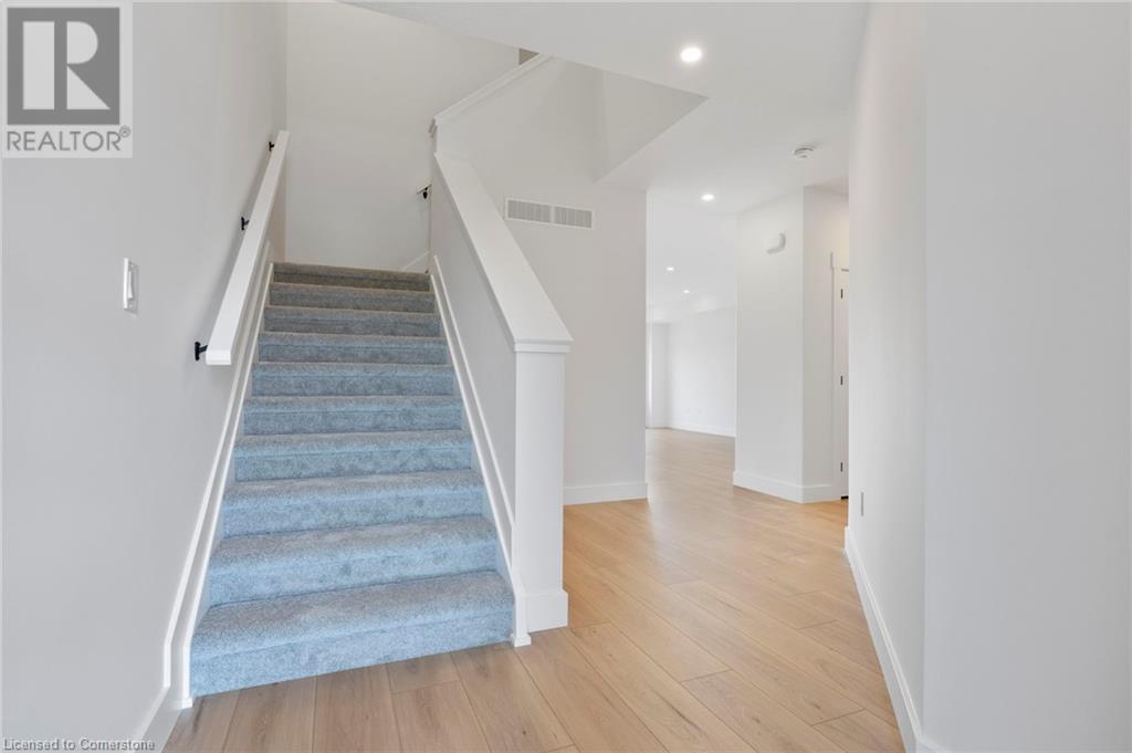 Property at 111 AMBER Street image 3