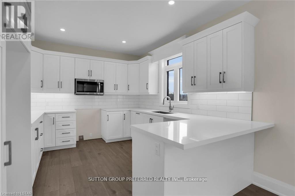 252 Leitch Street, Dutton/dunwich, Ontario  N0L 1J0 - Photo 11 - X12260515