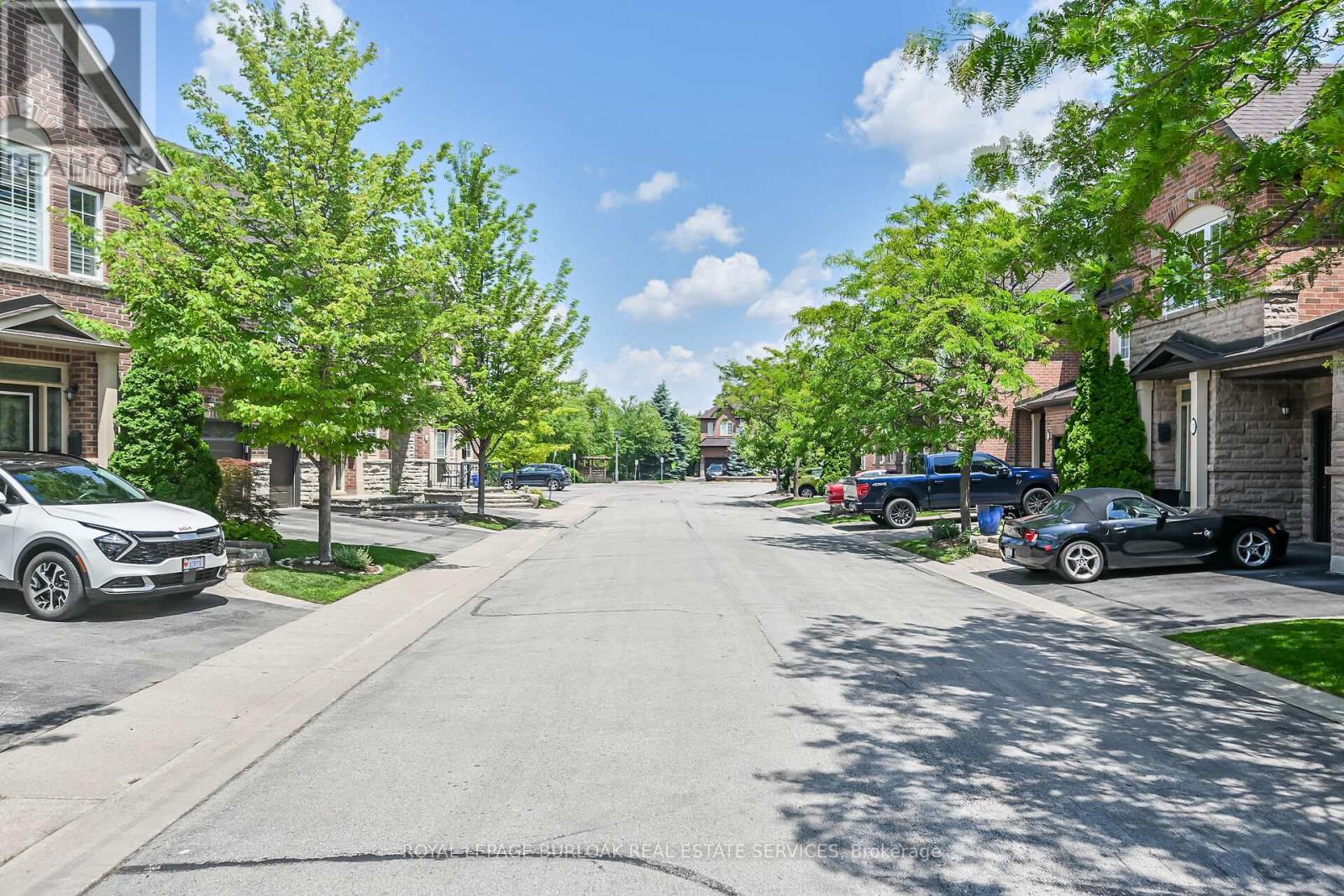 Property at 41 - 300 RAVINEVIEW WAY image 4