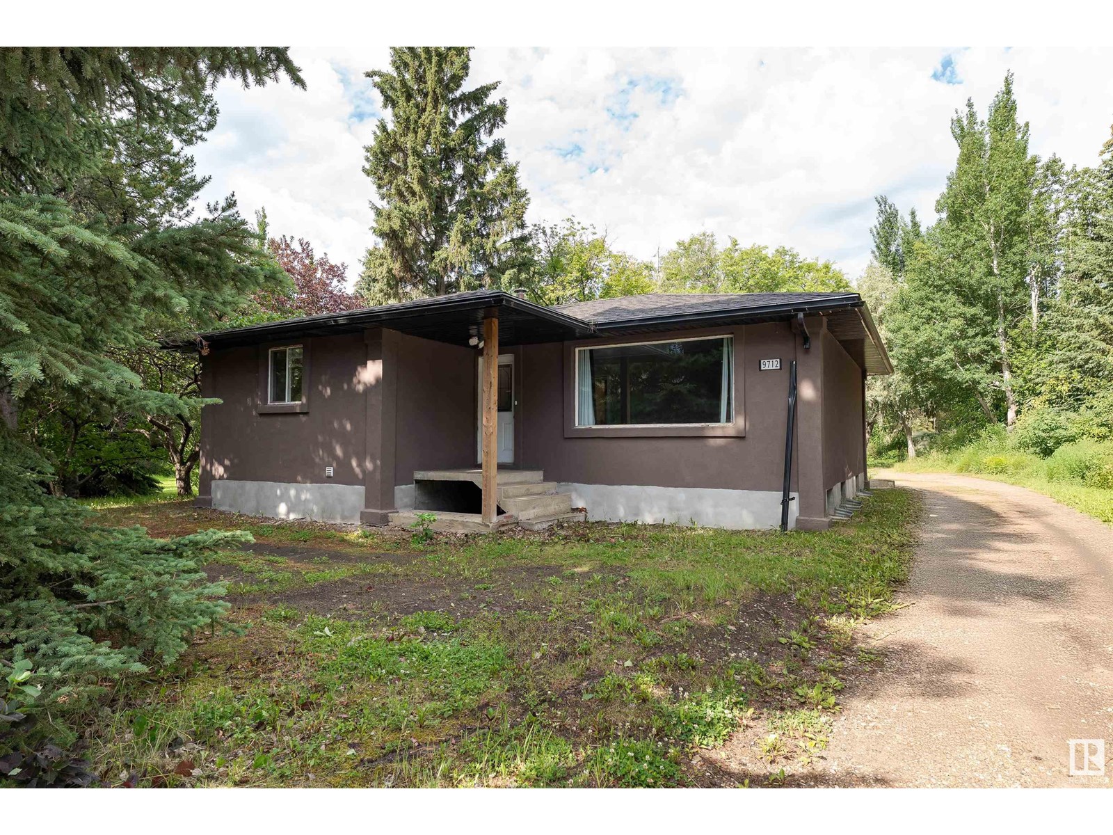Property at 9712 209 ST NW image 2