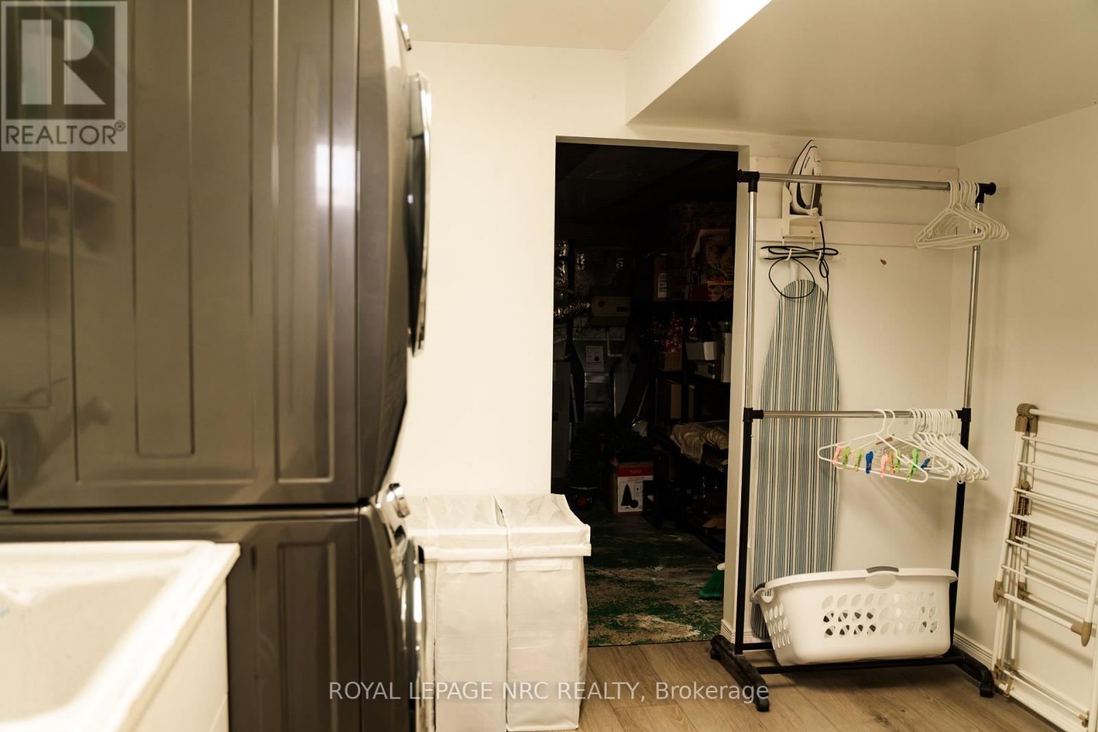 12 Mackie Street, St. Catharines, Ontario  L2N 5N5 - Photo 46 - X12260533