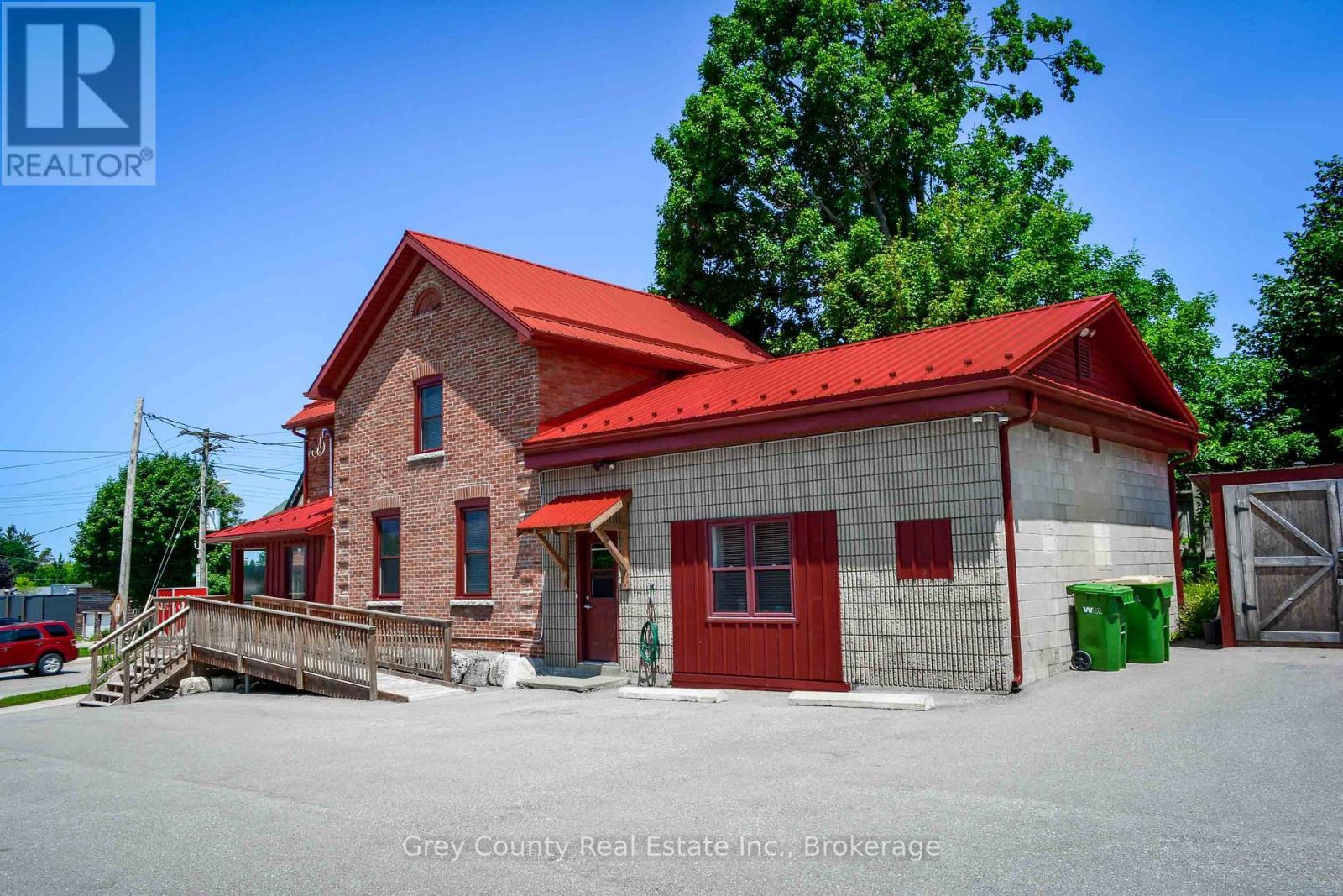 39 Main Street E, Grey Highlands, Ontario  N0C 1H0 - Photo 13 - X12260596